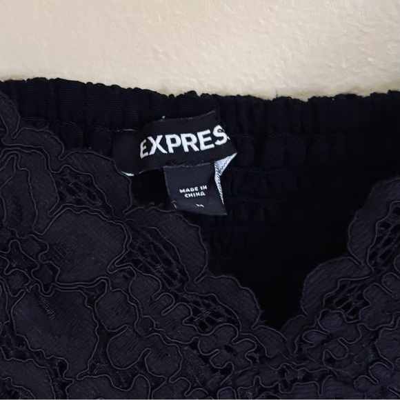Express| Feminine Black Lace Bralette Cami Top Sz M - Picture 3 of 4